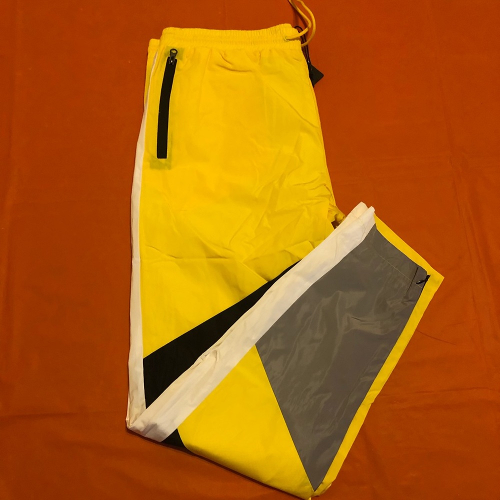 Pants - Picture 4 of 4